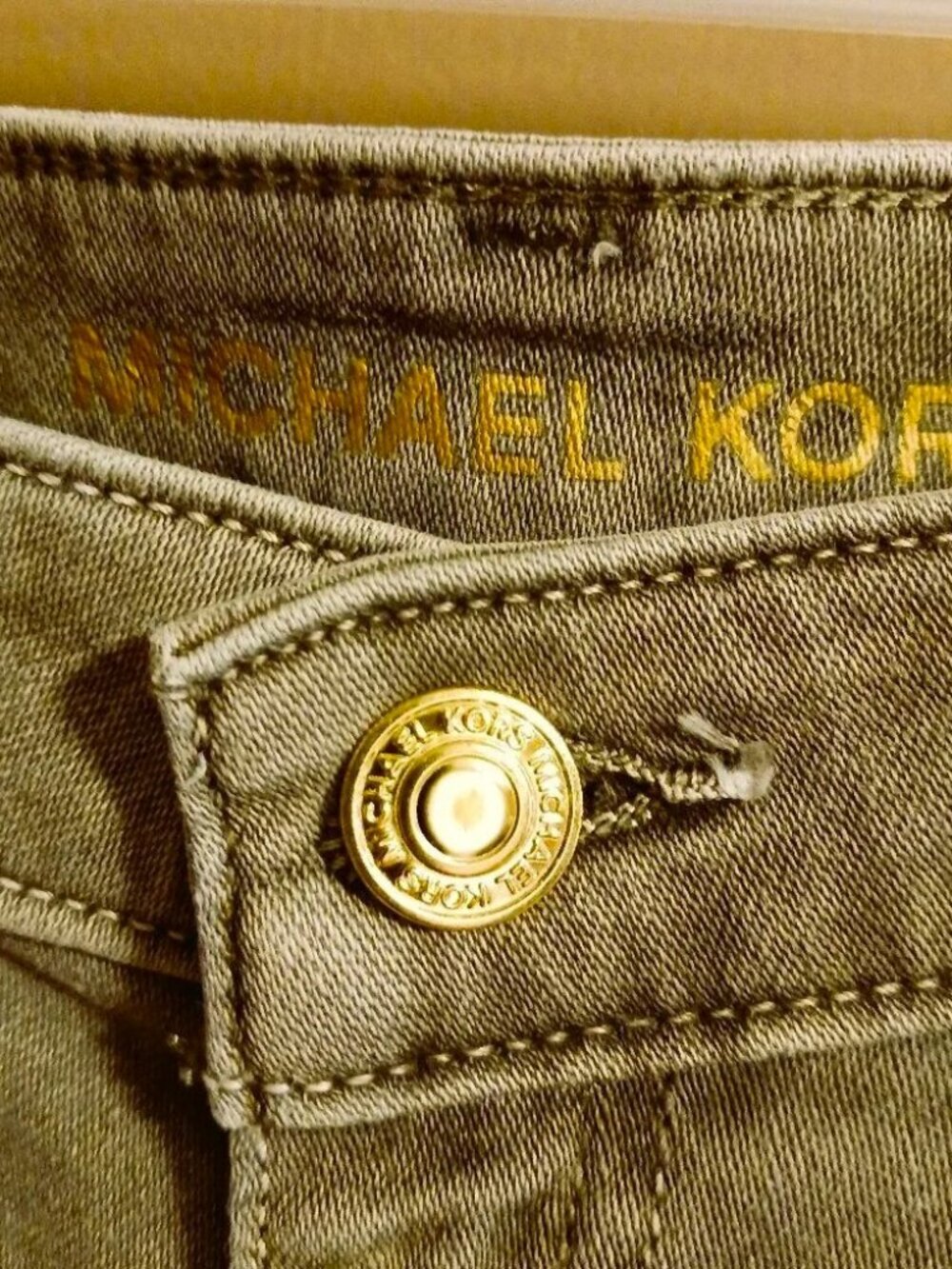 MK Michael Kors Izzy Skinny Olive Safari Khaki Green Jeans Sz 8 Mid rise EUC - Picture 5 of 5
